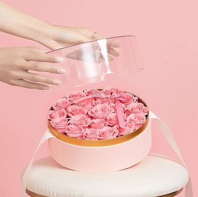Giorno di San Valentino e Giorno della mamma regalo in forma di cuore con scatole rigide