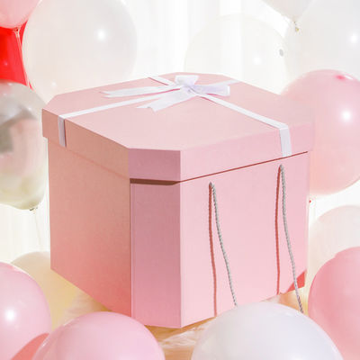 Casella regalo di compleanno con nastro quadrato di novità