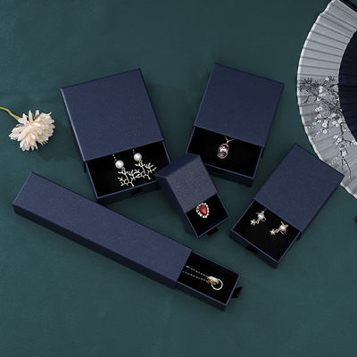 Taglia di logo personalizzato Casella scorrevole di lusso con nastro gioielli Cassa regalo Set cassetto