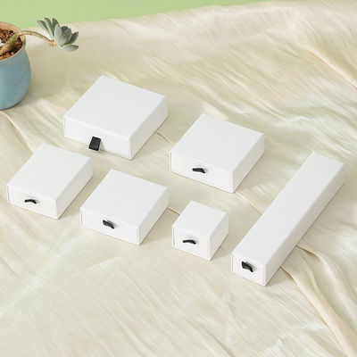 Taglia di logo personalizzato Casella scorrevole di lusso con nastro gioielli Cassa regalo Set cassetto