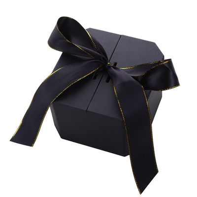 Scatola regalo per gioielli di lusso con chiusura magnetica e nastro nero