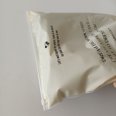 Grave Printing Zipper Plastic Bag for Garment Packaging Logo personalizzato e impermeabile