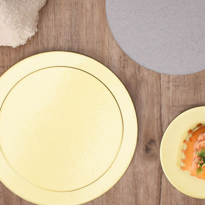 Tavole da torta dorata Cartone Alimenti e bevande Timbro di torta liscia Forma rotonda per negozio di torte