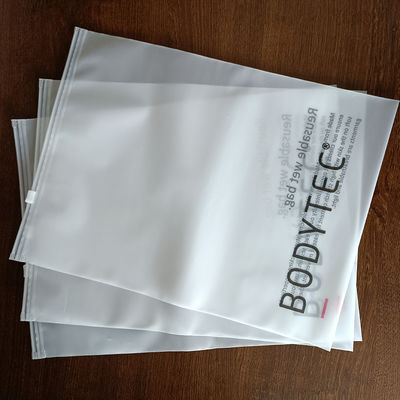 Custom Low MOQ Sacchetto di plastica con cerniera Sacchetto ristretto per abbigliamento Cerniera ghiacciata